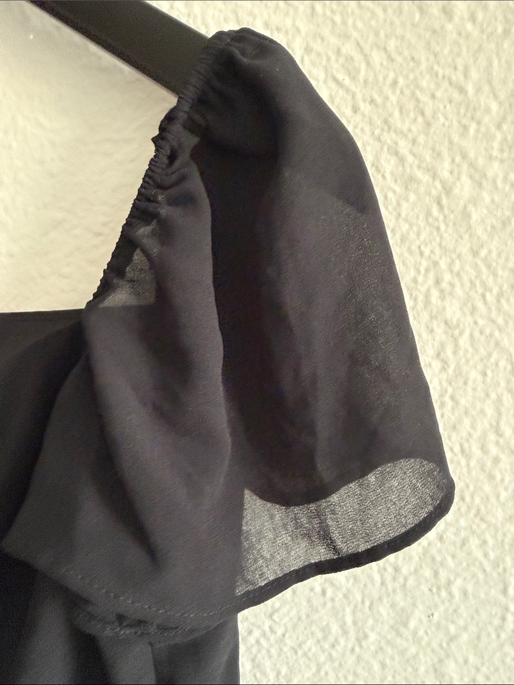 NA-KD x Pamela Black Puff Sleeve Cinched Crop Top | Size M / EU 40 - Picture 5 of 6